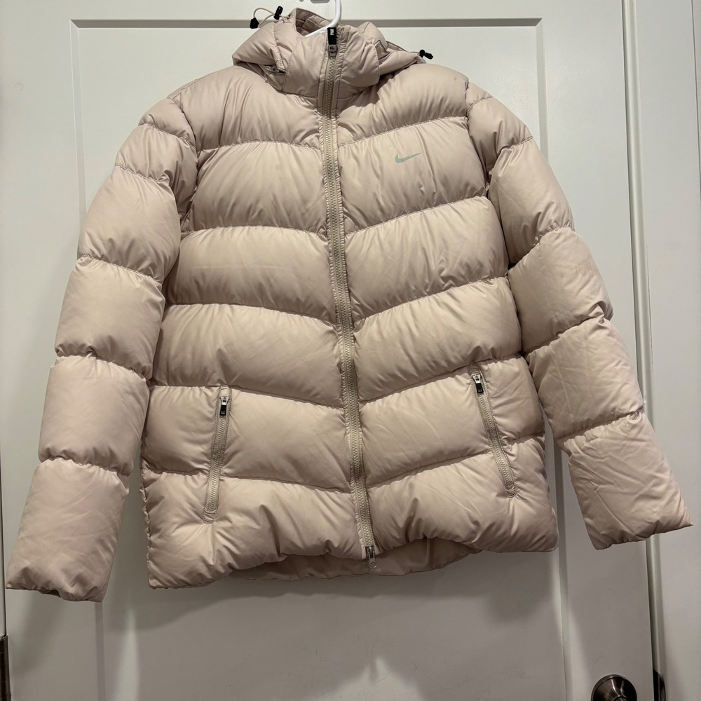 Nike The Athletic Dept Womens XL Cream Beige Hooded Puffer Jacket Quilted Coat